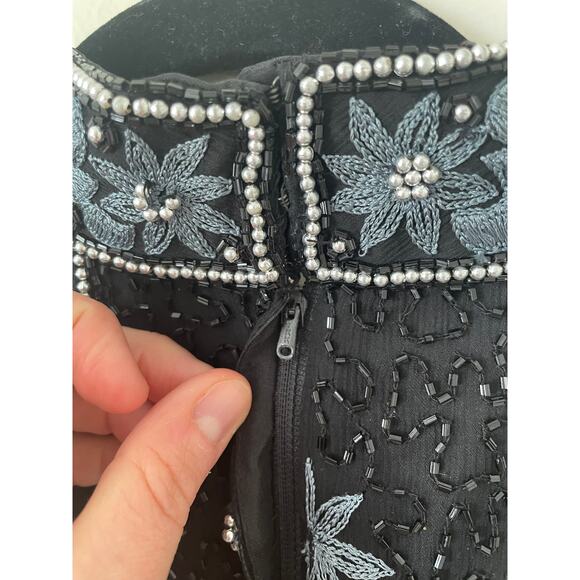 VTG All Over Floral Beaded Modest Asymmetric Hem Sleeveless Top NYE Elegant Y2K - Picture 3 of 12